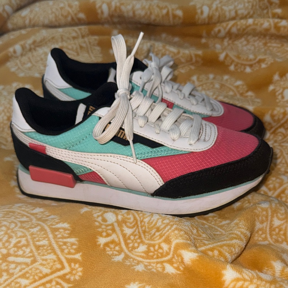 Puma Future Rider Pink and Teal Athletic Shoes - 4.5C